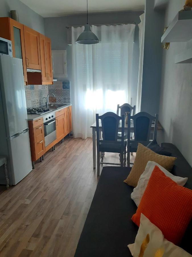 לה ספציה Deco & Retro Apartment מראה חיצוני תמונה