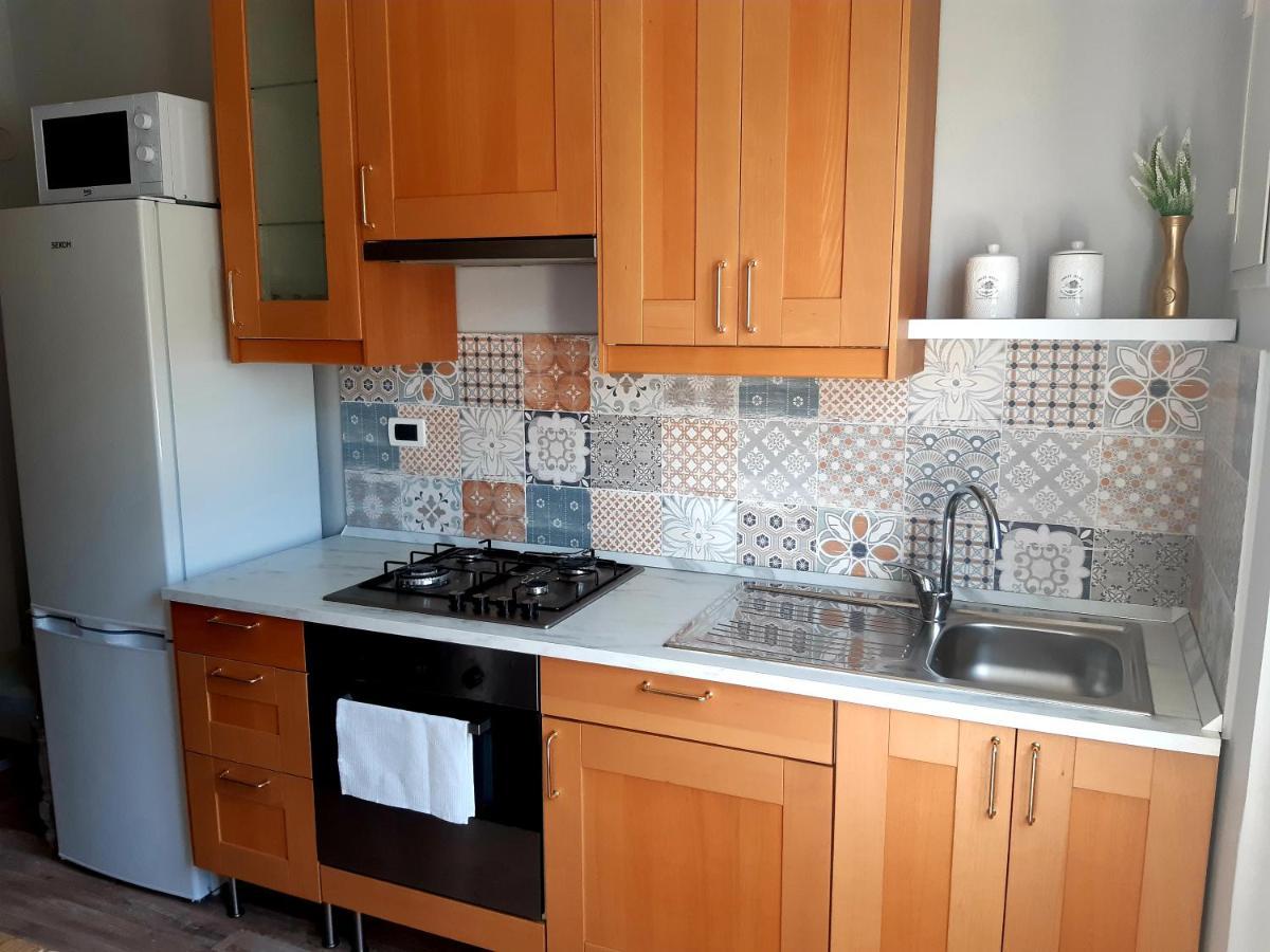 לה ספציה Deco & Retro Apartment מראה חיצוני תמונה