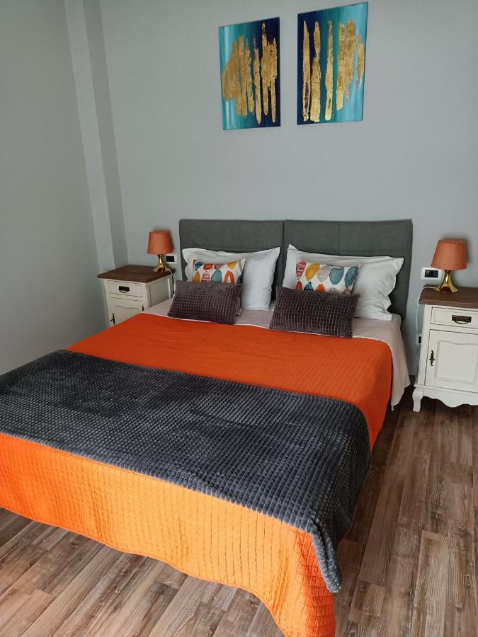 לה ספציה Deco & Retro Apartment מראה חיצוני תמונה