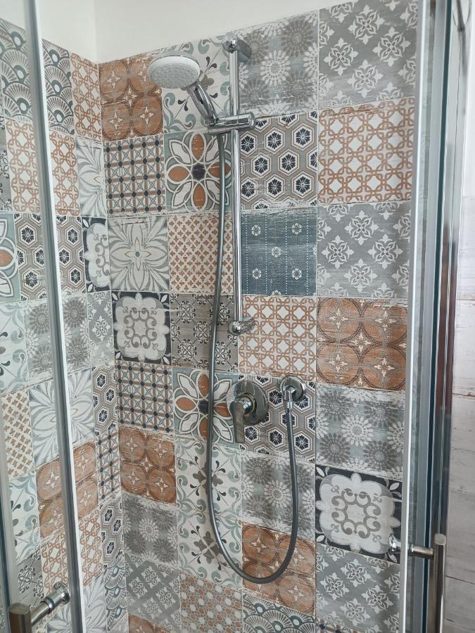 לה ספציה Deco & Retro Apartment מראה חיצוני תמונה