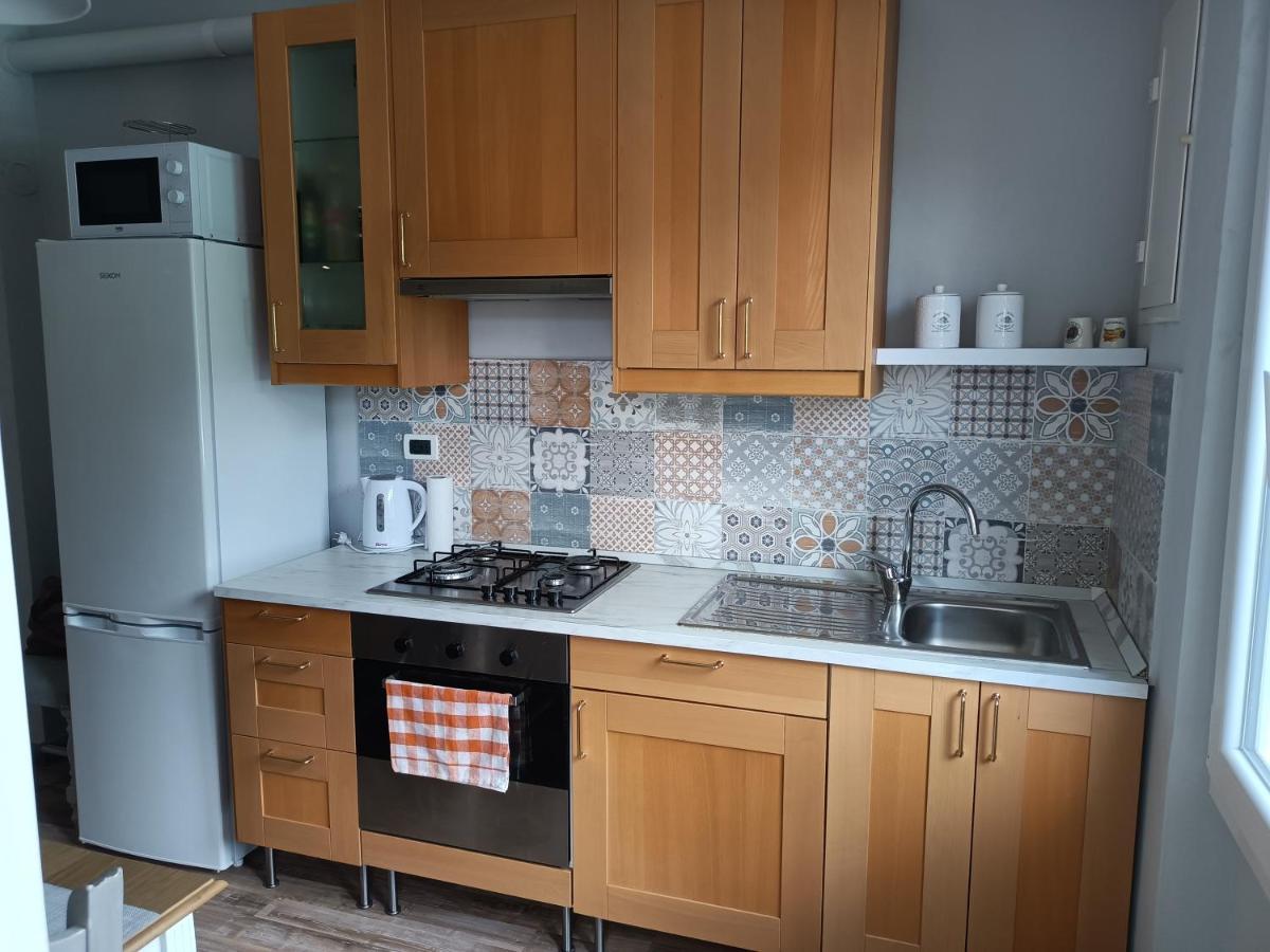 לה ספציה Deco & Retro Apartment מראה חיצוני תמונה